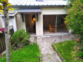Maison avec son jardin privé et 2 Chambres d'hôtes indépendantes, Champigny-Sur-Marne
